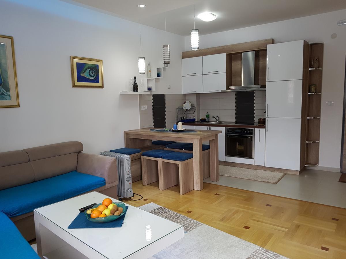 Apartman Dajana Улцинь Екстер'єр фото