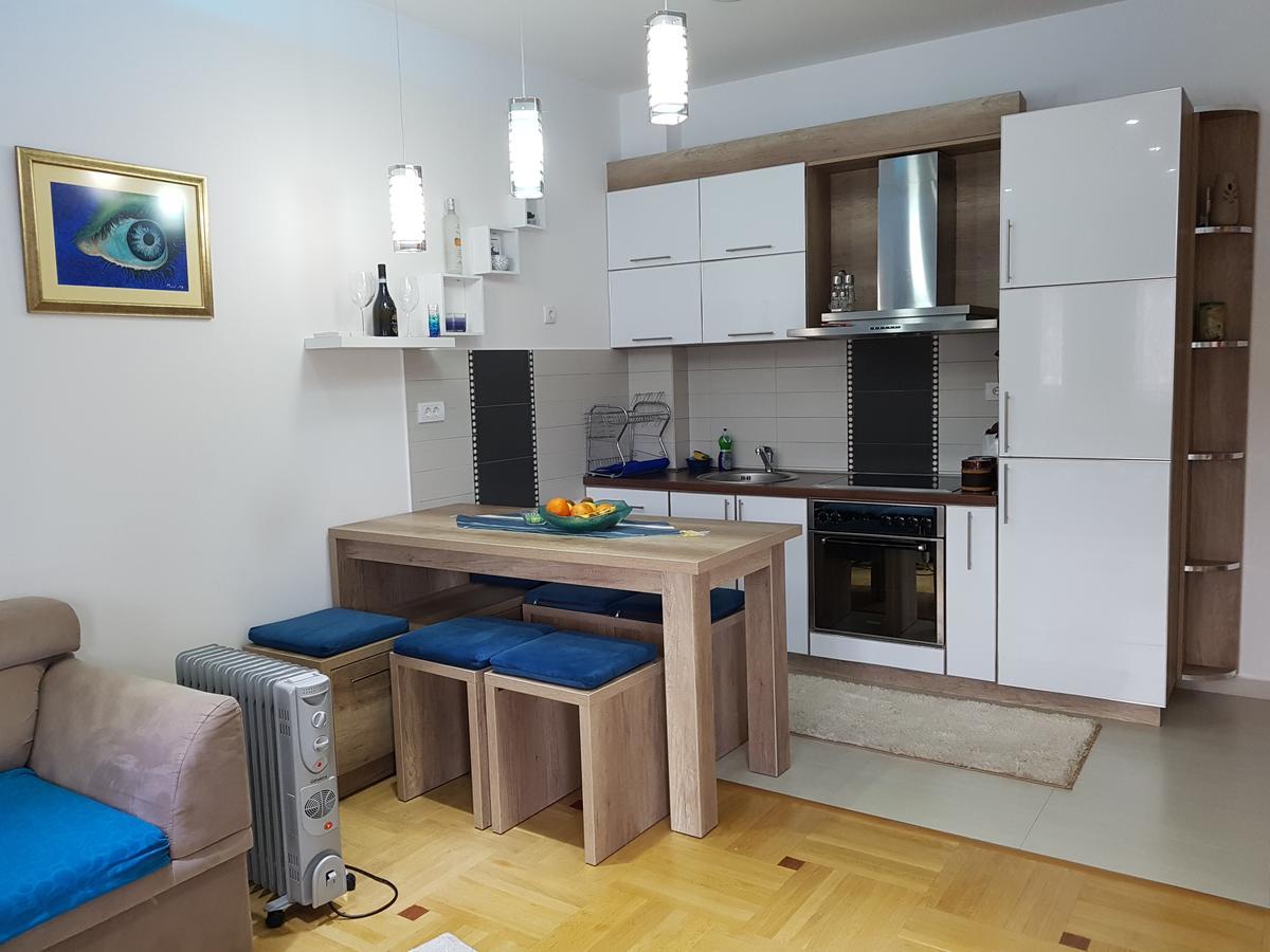Apartman Dajana Улцинь Екстер'єр фото