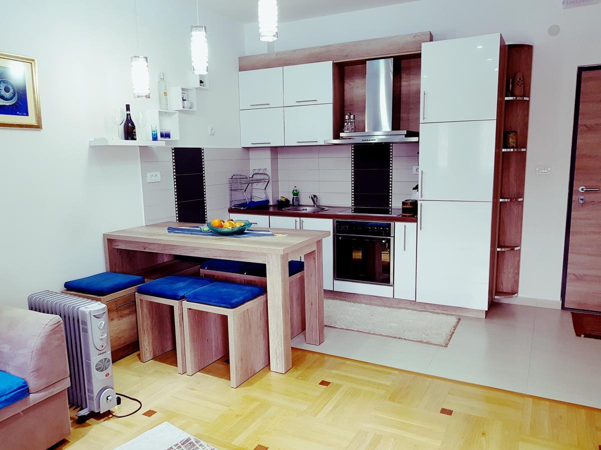 Apartman Dajana Улцинь Екстер'єр фото