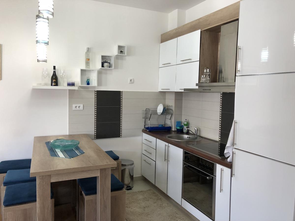 Apartman Dajana Улцинь Екстер'єр фото