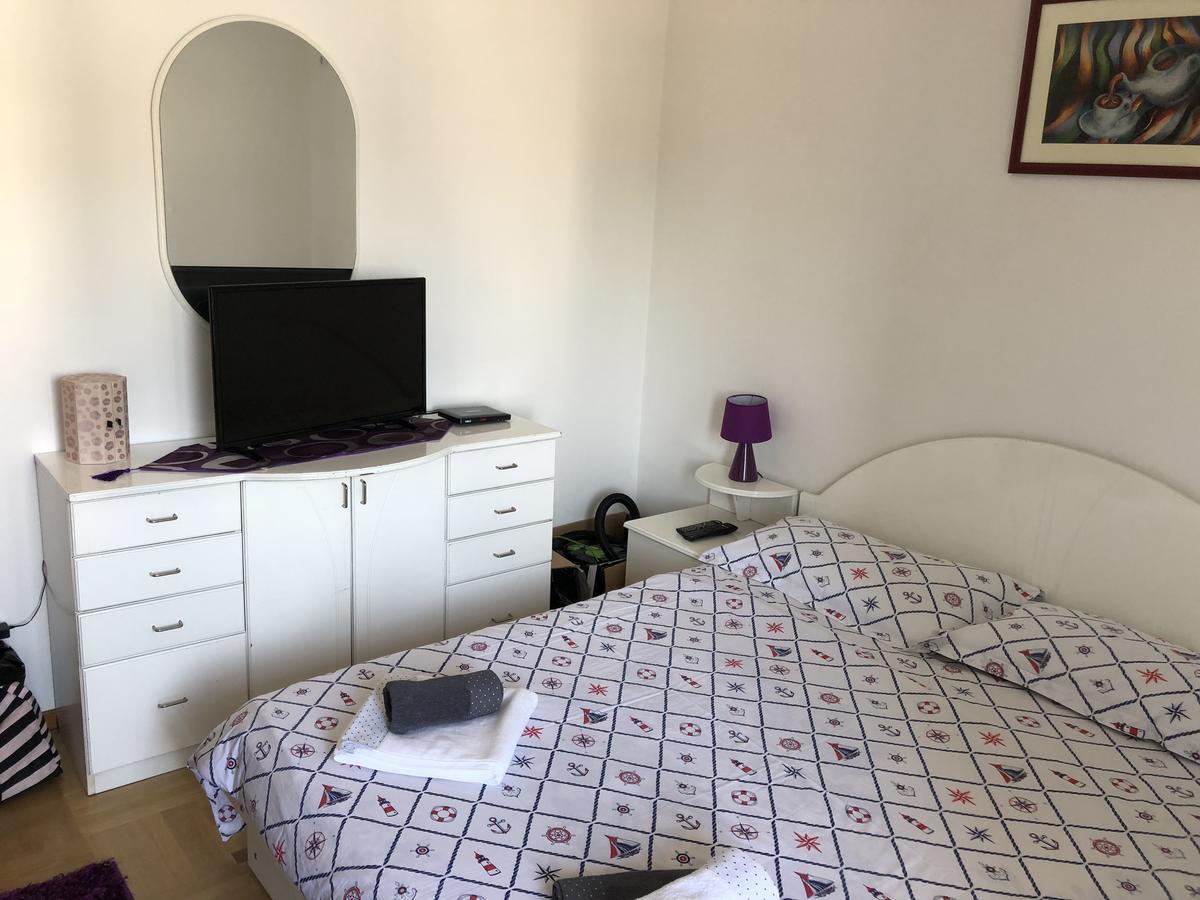 Apartman Dajana Улцинь Екстер'єр фото