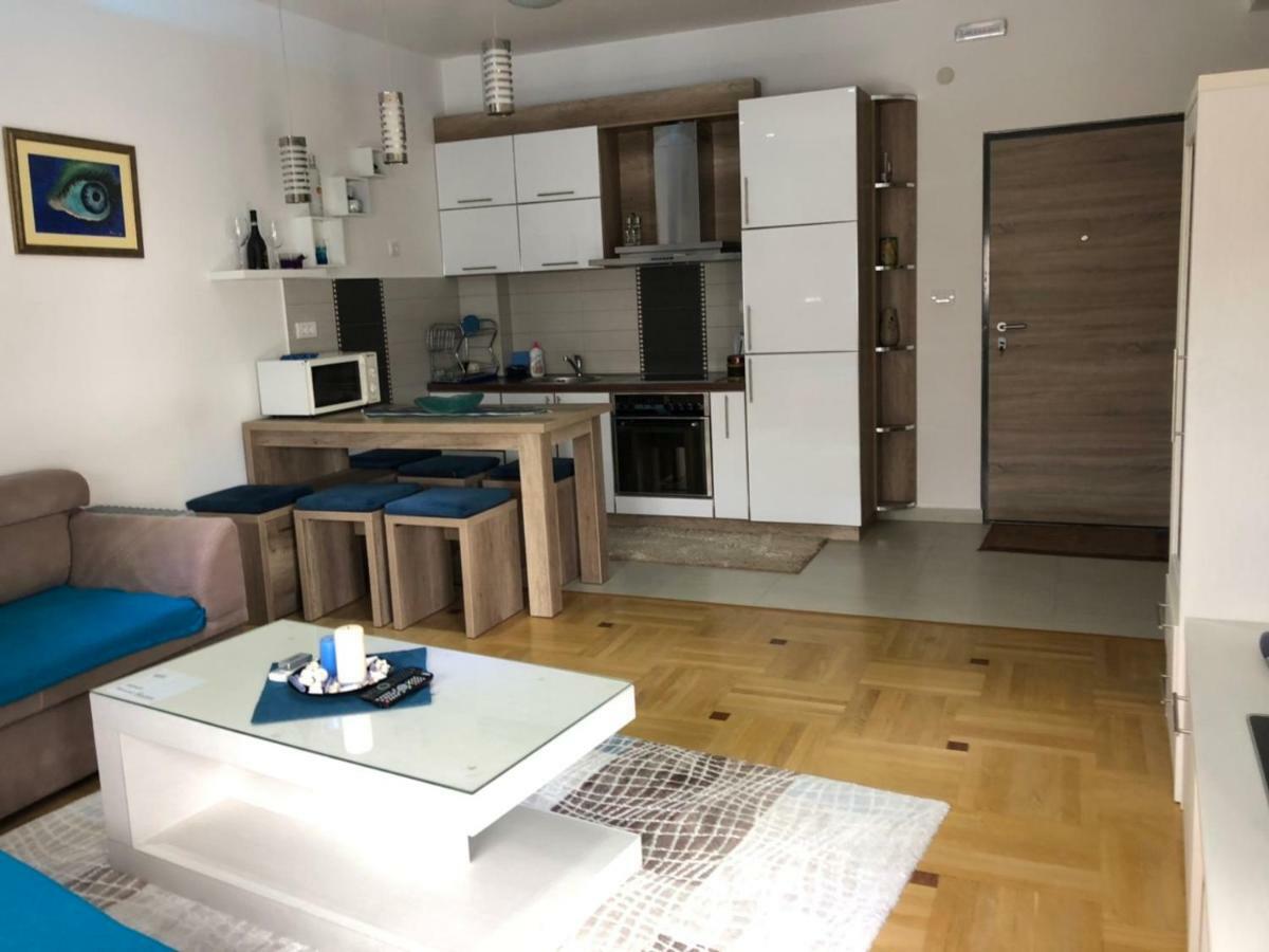 Apartman Dajana Улцинь Екстер'єр фото