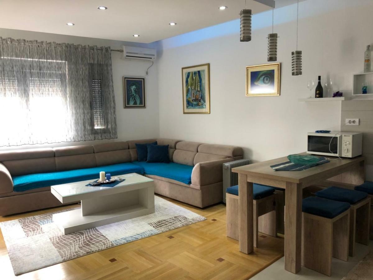 Apartman Dajana Улцинь Екстер'єр фото